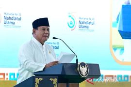 Momen Presiden Prabowo tagih kartu anggota NU ke Gus Yahya di Muktamar