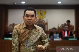 Kasus suap eks Ketua Ombudsman, Direktur Toshida jalani sidang perdana