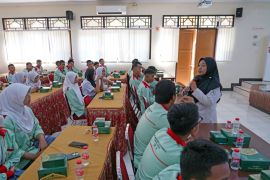 Imigrasi edukasi pelajar soal paspor dan bahaya TPPO lewat Immigration to School di SMK Negeri 2 Surakarta