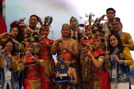 Tarian Dayak Maanyan Warukin terbaik di panggung seni dan budaya nasional