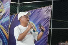 Bupati Gorontalo Utara serahkan bantuan bibit jagung dan beras