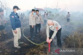 Polda Kalsel pasang 50 titik suntik gambut di lahan karhutla Kota Banjarbaru