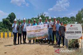 Permudah akses antar desa PT Laguna Mandiri bangun jembatan