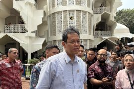Menkeu Purbaya siapkan alat pendeteksi pita cukai palsu