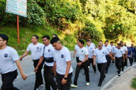 Tingkatkan Profesionalisme Security, KAI Divre II Sumbar Perkuat Keamanan dan Pelayanan melalui Long March Tahun 2026