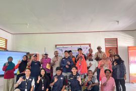 TEP Unhas latih petani pala Weri Saharey secara digital