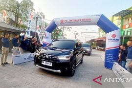 Suzuki serahkan XL7 terbaru ke pelanggan awal di Bangka Belitung