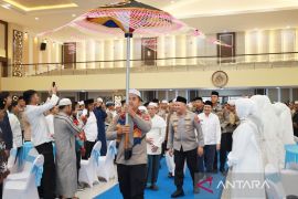 Kapolda Kalsel ajak teladani akhlak Rasulullah di era modern