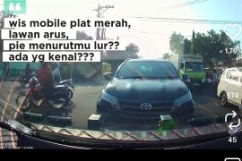 Mobil plat merah halangi ambulan di Gamping, Pemkab Sleman pastikan bukan kendaraan dinasnya