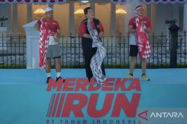 Mensesneg, Menpora, dan Seskab lepas 12 ribu peserta ajang lari Merdeka Run 2026