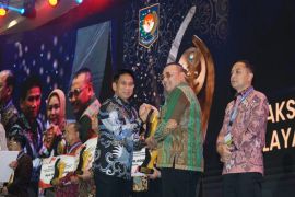 Kota Tegal raih penghargaan terbaik ke-2 kategori akses dan kualitas layanan kesehatan