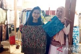 Galeri Destiani hidupkan motif kuno kain cual dengan sentuhan modern