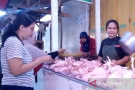 Pemkab Kuningan stabilkan harga ayam ras untuk kendalikan inflasi