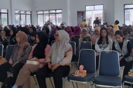 Pemkot Batam ingatkan warga segera daftar bantuan Perlinsos