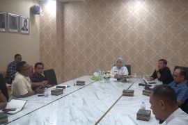 Pemkot Kendari siapkan Rp500 juta untuk beasiswa mahasiswa jenjang D3 hingga S3