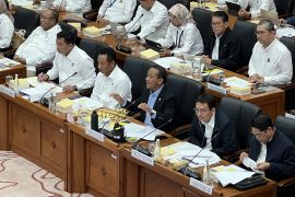 Bahlil: Fasilitas migas Teluk Bintuni berhasil ditangani dari karhutla