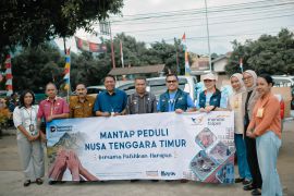 Mandiri Taspen salurkan 500 paket makanan untuk korban gempa di Ende