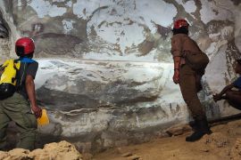 Lukisan dinding berusia 67.800 tahun di Karst Sulawesi diteliti