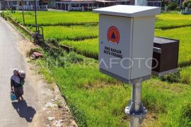 Sistem peringatan dini banjir bandang di Padang