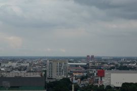 Karhutla picu kabut asap, kualitas udara Sumsel masuk tahap peringatan