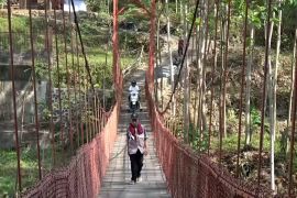 Pemkab Banyumas bangun jembatan permanen permudah mobilitas warga