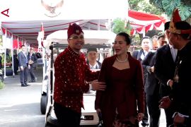 Mengintip ragam busana daerah pejabat kabinet pada HUT RI di Istana