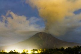 Sinabung Siaga , Pemkab Karo evakuasi warga dua desa