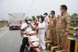 Dinkes Malinau bagikan masker lindungi masyarakat dari kabut asap