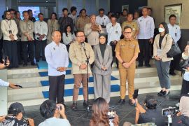 Bakom: Komunikasi program sama pentingnya dengan pelaksanaan program
