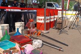 Kriminal kemarin, modus ganjal ATM hingga pabrik oli palsu dibongkar