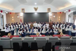 Lepas Kontingen Jambore PKK, Wako Hendri Arnis Ingatkan Kontingen Jaga Marwah Padang Panjang