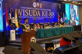Udinus dampingi alumnus melalui Lifelong Learning Center