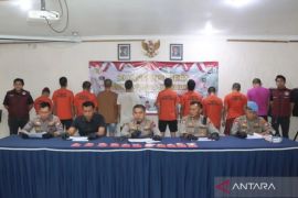 Polhukam kemarin dari penyitaan 1,18 kilogram sabu hingga Raperda