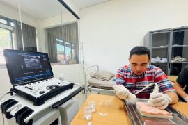 Dokter spesialis RSUD Ainun Gorontalo ikut pelatihan RFA Tiroid