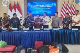 TNI AL Gagalkan upaya masuk ilegal 8 WN Bangladesh dan 8 PMI dari Malaysia di Perairan Dumai