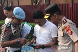 Polres Rejang Lebong periksa ponsel personel cegah judi daring