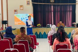 Astra Motor Kalbar edukasi keselamatan berkendara aparatur Kuala Mandor B