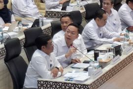 Kemenhub menambah Rp3,5 triliun anggaran 2027 untuk konektivitas KA