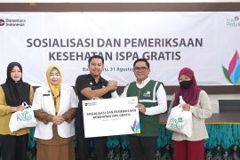 PLN Kalselteng salurkan paket nutrisi dan edukasi kesehatan