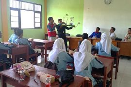 PLN edukasi keselamatan ketenagalistrikan siswa SMKN 1 Kuala Pembuang