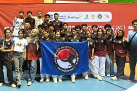 UKM Taekwondo Untag Surabaya raih penghargaan prestasi terbanyak