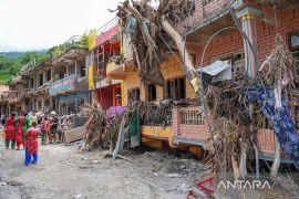 Korban meninggal banjir Nepal capai 1.355 orang