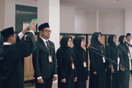 Kepala Biro SDM Kemenag lantik pejabat fungsional dan dosen asisten ahli di UIN Walisongo