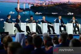 Beijing desak AS cabut sanksi Iran atas perusahaan milik China
