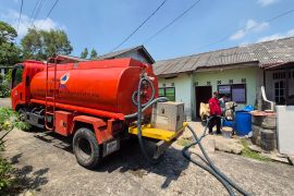 BPBD Tanjungpinang salurkan 26 ton air bersih untuk warga