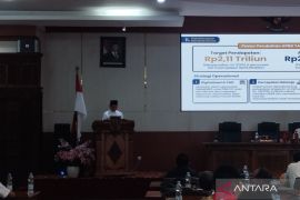 Kudus gandeng swasta siapkan 37 truk tangki atasi kekeringan