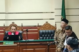 Bupati Tulungagung nonaktif jalani sidang perdana kasus korupsi