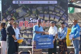 Bluebird Group dukung revitalisasi Dusun Adat Sade Lombok pascakebakaran