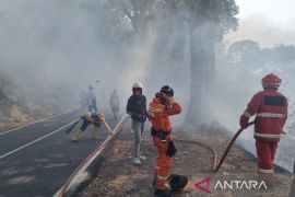Bakar Sampah Sembarangan, 2.000 Meter Lahan Tanggeung-Sindangbarang Cianjur Hangus