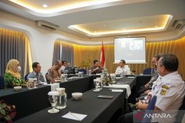 Pemkab HST bersama Kemendagri FGD persiapan pendirian BUMD